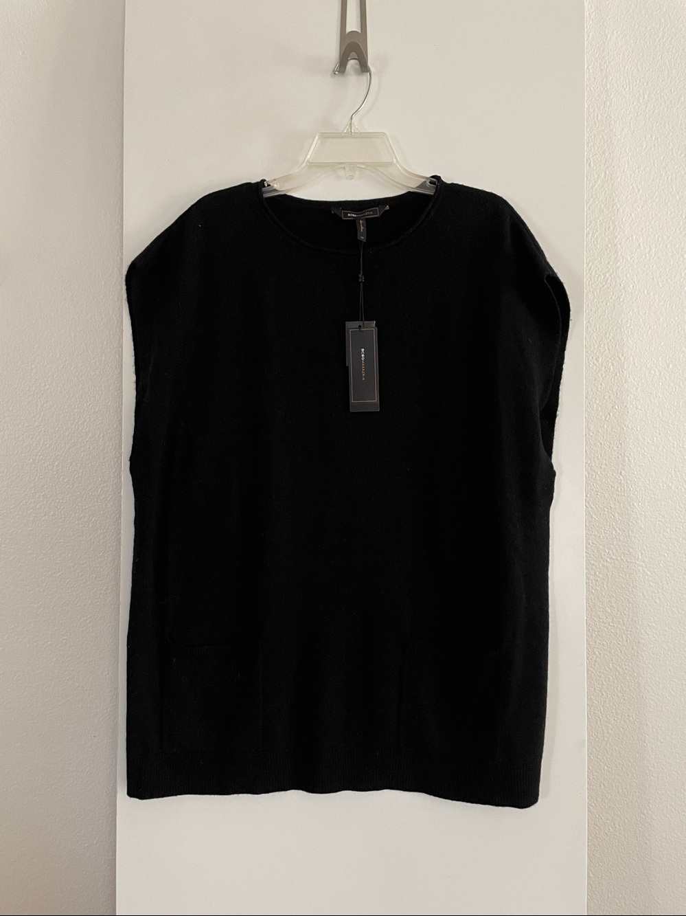 VTG: BCBG-Black Lambswool Sleeveless Oversized Fit Vest Knit Top NWT!